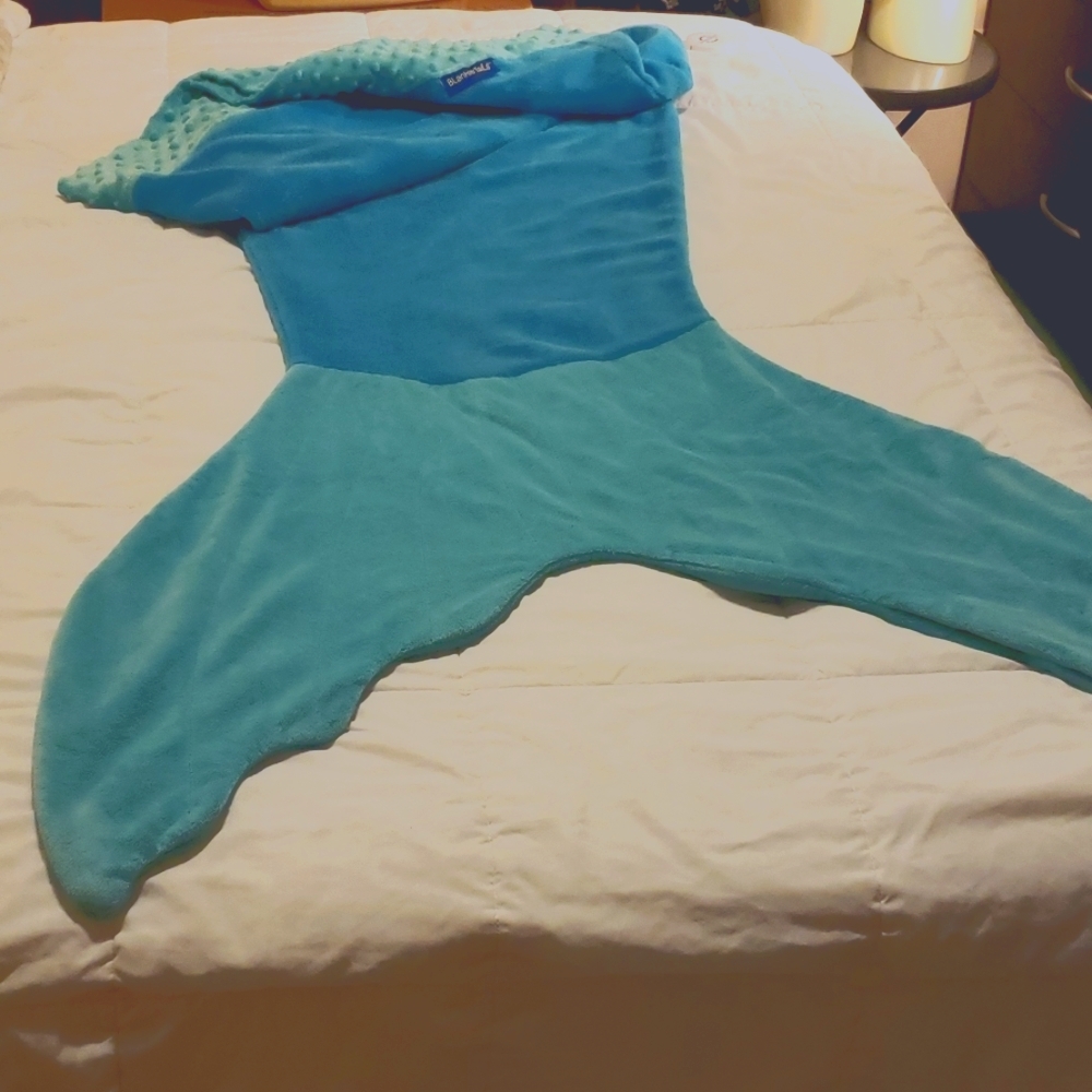 Blankie Tails Adult Size Mermaid Tail Blankie